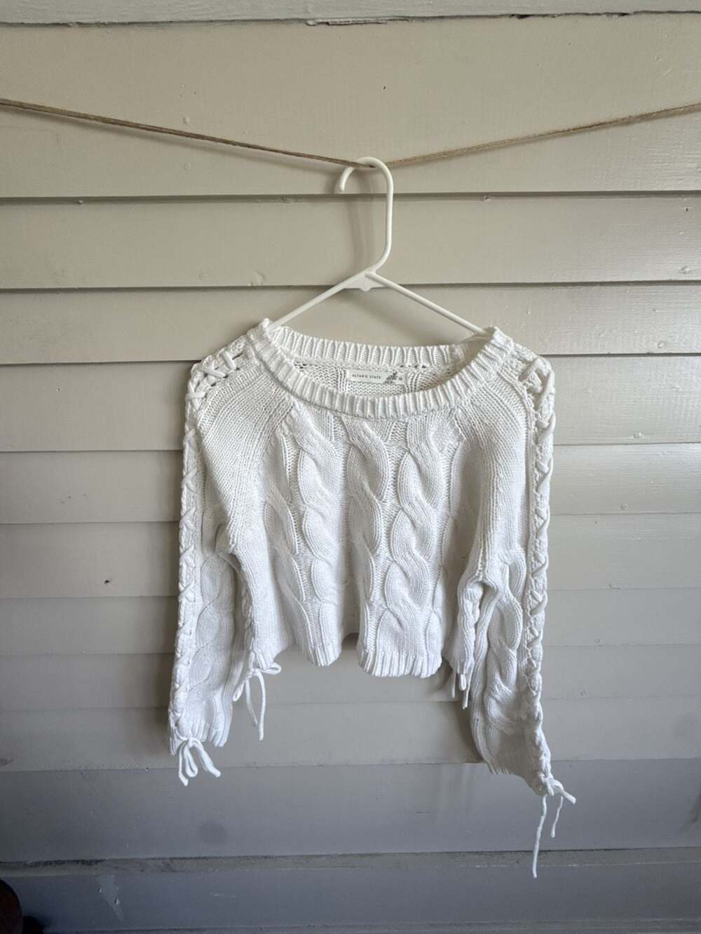 Perfect Fall Cable Knit Cropped Sweater Altar'd State Size XS White
